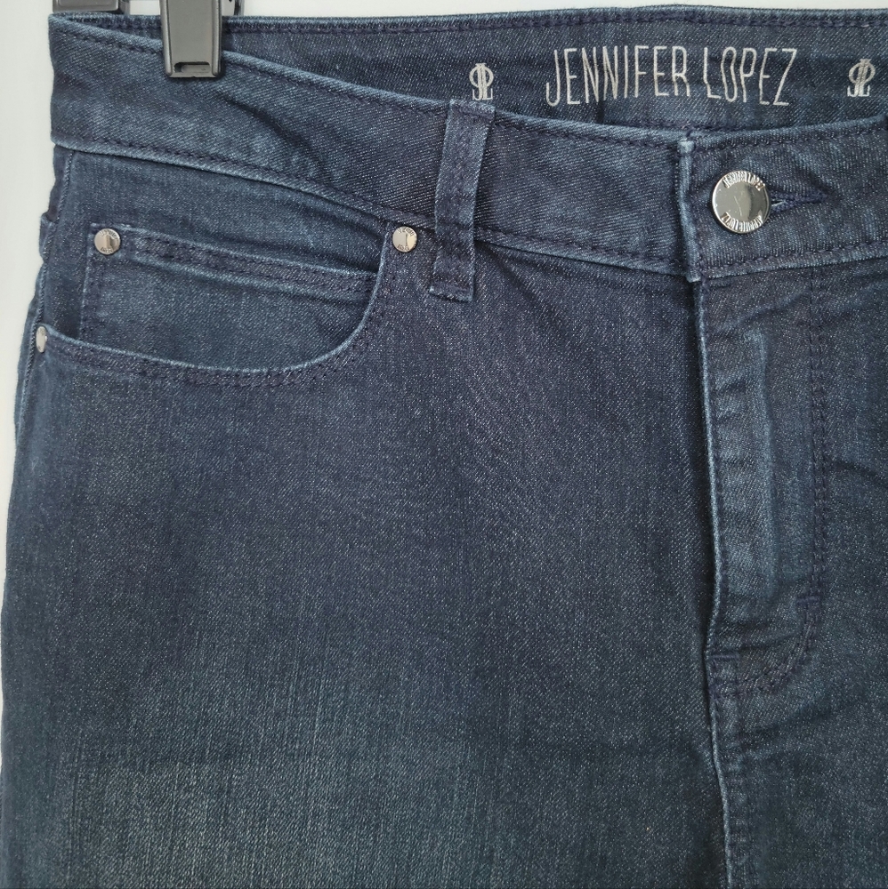 Jennifer Lopez straight leg dark denim jeans, Size 8S